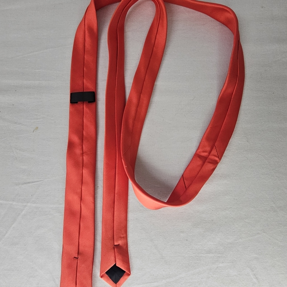 Classic Red Hand Made Silk Tie - Picture 2 of 3